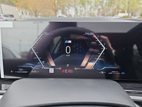 New 2026 BMW X5 xDrive40i w/ M Sport Package AWD/4WD image 21