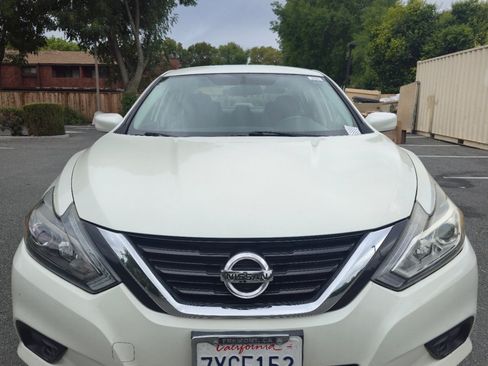 Used 2017 Nissan Altima 2.5 SR FWD image 1