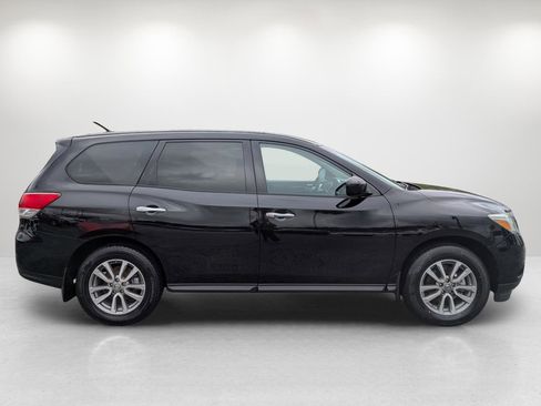Used 2014 Nissan Pathfinder S image 4