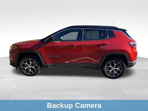 Used 2024 Jeep Compass Limited image 3