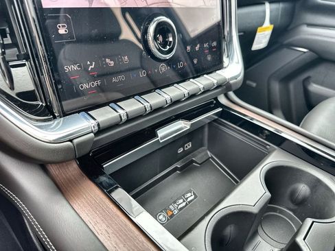 New 2026 GMC Yukon XL Denali w/ Denali Reserve Package AWD/4WD image 27