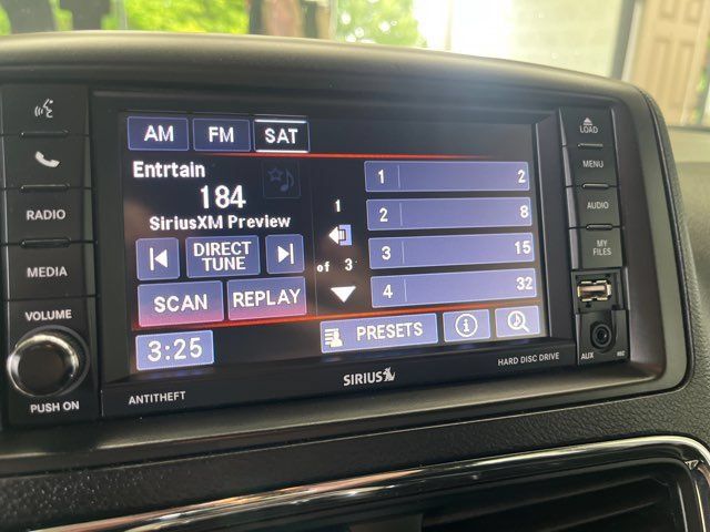 Used 2018 Dodge Grand Caravan SXT FWD image 11