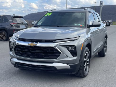 Used 2024 Chevrolet TrailBlazer LT w/ Driver Confidence Package FWD image 8