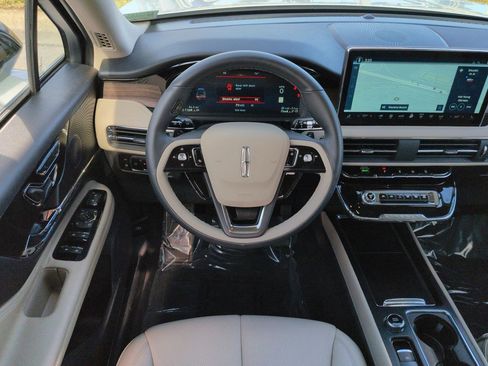 New 2026 Lincoln Corsair Grand Touring AWD/4WD image 16