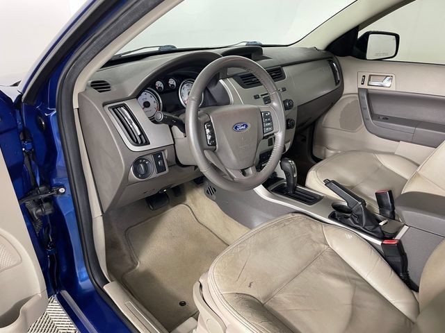 Used 2008 Ford Focus Coupe FWD image 3