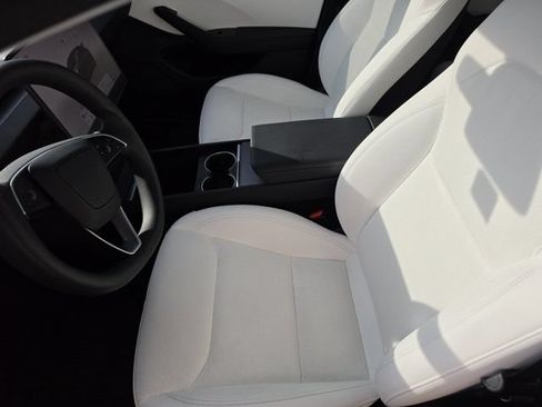 Used 2025 Tesla Model 3 Long Range RWD image 18