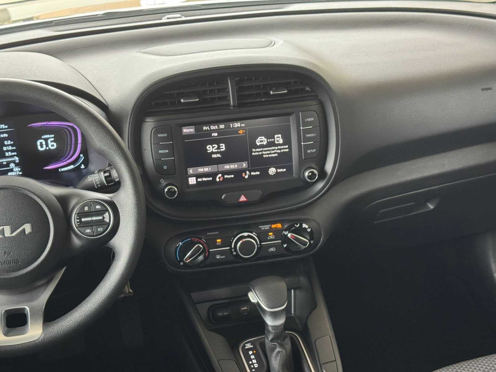 Used 2025 Kia Soul LX w/ LX Technology Package FWD image 16