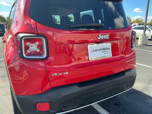Used 2016 Jeep Renegade Limited image 24