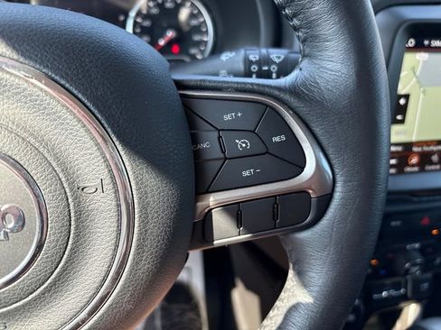 Used 2022 Jeep Renegade Latitude w/ Convenience Group AWD/4WD image 12