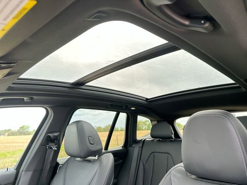 Used 2024 BMW X3 sDrive30i w/ Convenience Package image 16