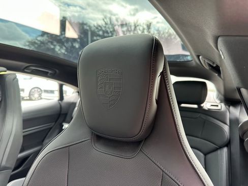 Used 2024 Porsche Taycan image 22