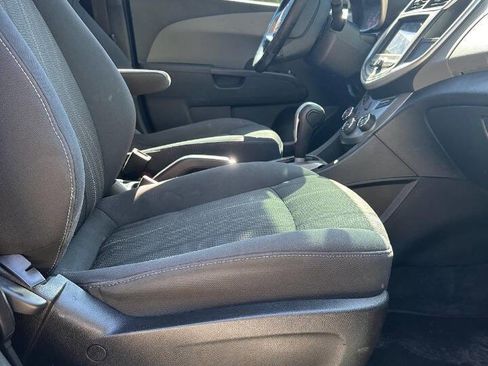 Used 2019 Chevrolet Sonic LT w/ Convenience Package image 25