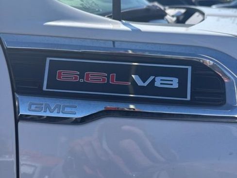 Used 2022 GMC Sierra 2500 Pro w/ Convenience Package image 5