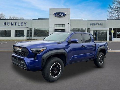 Used 2025 Toyota Tacoma TRD Off-Road w/ TRD Off Road Upgrade Package AWD/4WD image 1