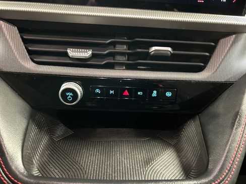 Used 2025 Ford Explorer ST-Line w/ ST-Line Street Pack image 19