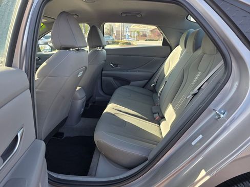 Certified 2025 Hyundai Elantra Sport FWD image 16