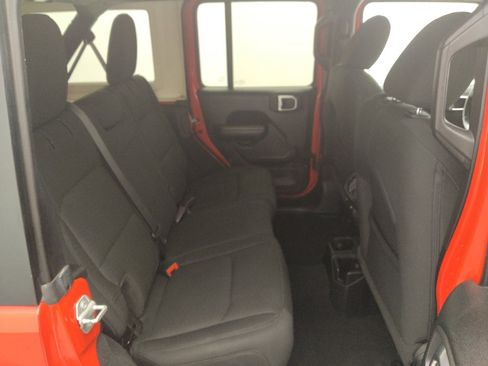 Used 2020 Jeep Wrangler Unlimited Sport S AWD/4WD image 19