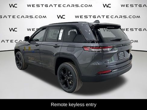 New 2025 Jeep Grand Cherokee Altitude image 5