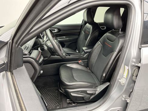 Used 2023 Jeep Compass Trailhawk AWD/4WD image 8