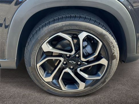 Used 2025 Chevrolet Trax RS w/ Driver Confidence Package image 7