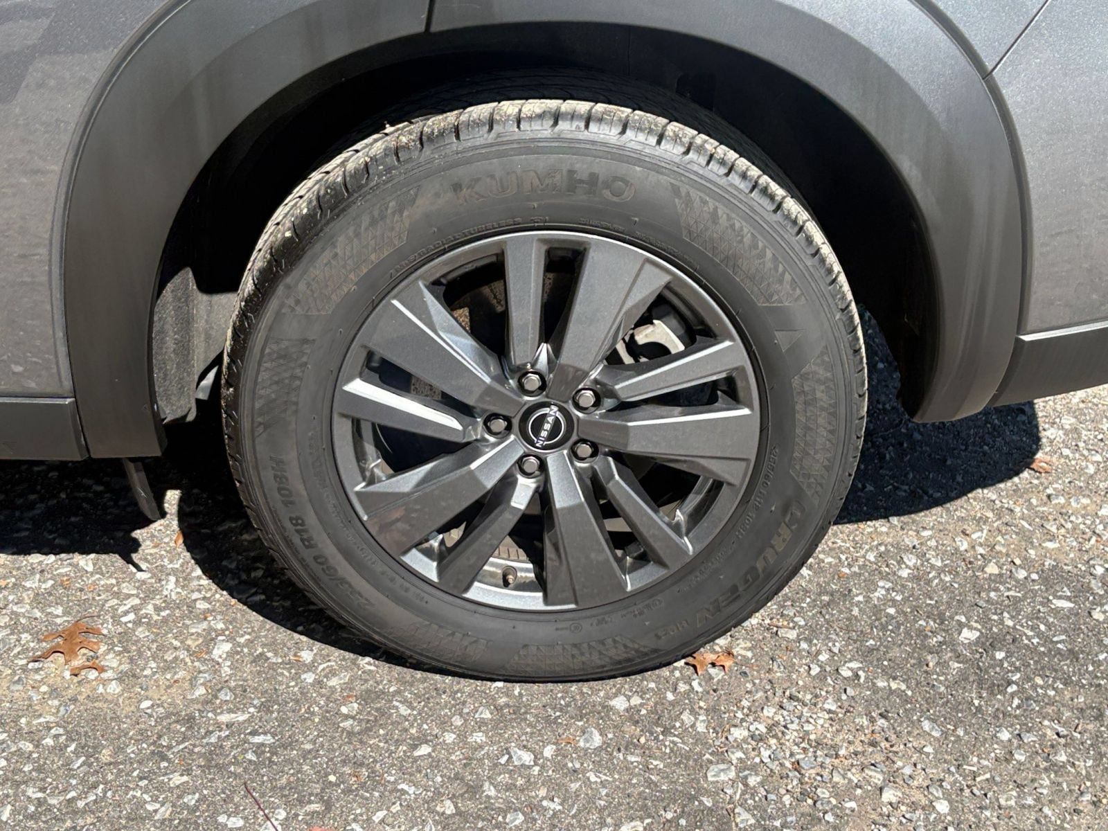 Used 2026 Nissan Pathfinder SV AWD/4WD image 30