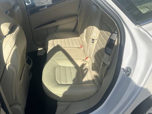 Used 2015 Ford Fusion SE w/ Equipment Group 202A image 21