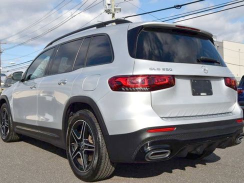 Used 2022 Mercedes-Benz GLB 250 4MATIC w/ AMG Line image 5