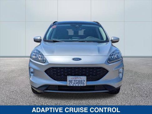 Certified 2022 Ford Escape Titanium w/ Class II Trailer Tow Package AWD/4WD image 8