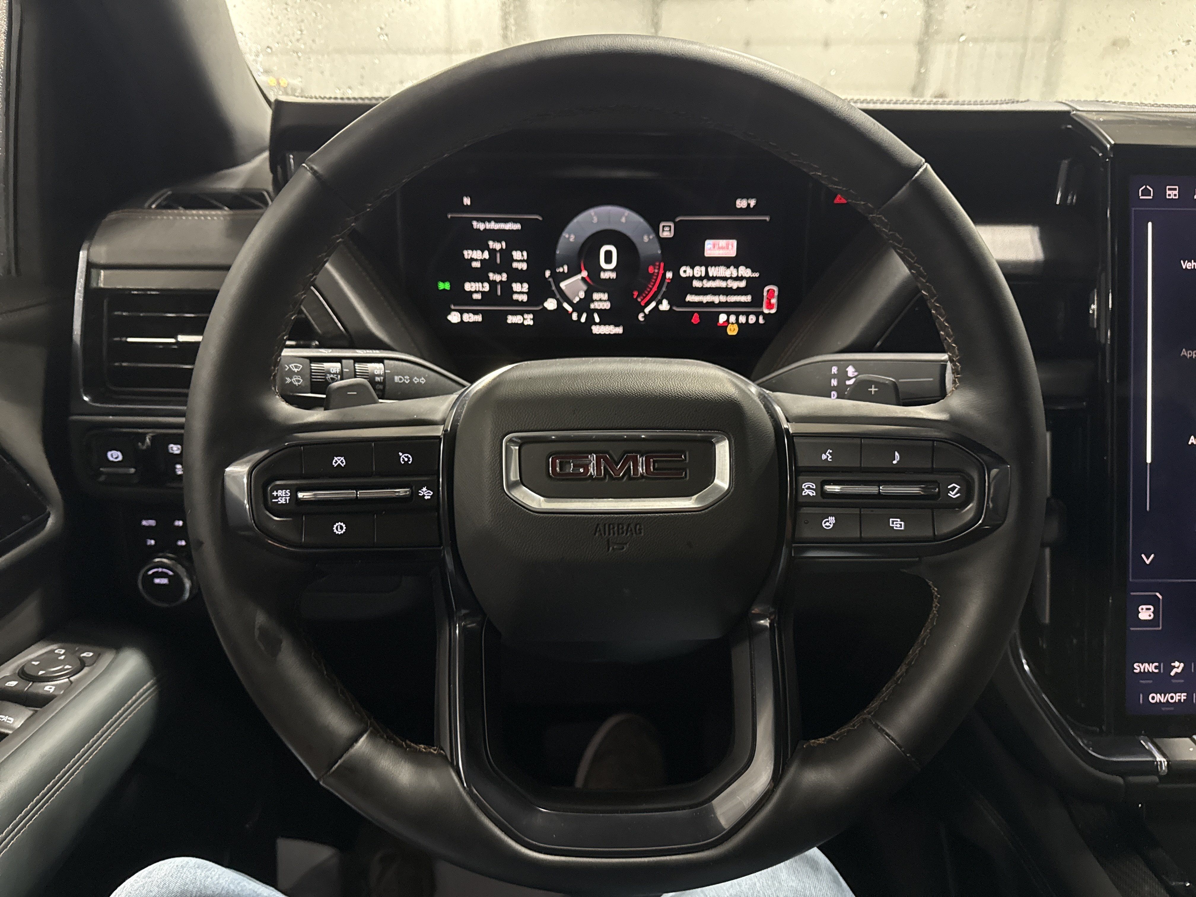 Used 2026 GMC Yukon AT4 w/ LPO, Floor Liner Package AWD/4WD image 10
