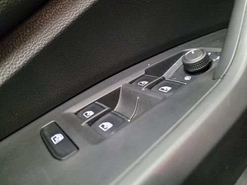 Used 2025 Volkswagen Jetta Sport FWD image 27