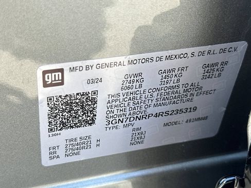 Used 2024 Chevrolet Equinox EV RS FWD image 39