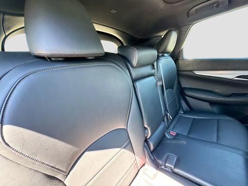 Used 2021 INFINITI QX50 Luxe w/ Appearance Package AWD/4WD image 14
