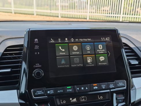 Used 2018 Honda Odyssey EX-L image 18
