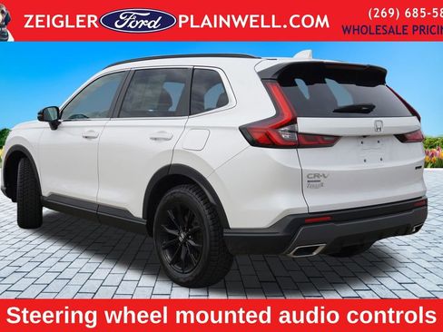 Used 2025 Honda CR-V Sport image 3