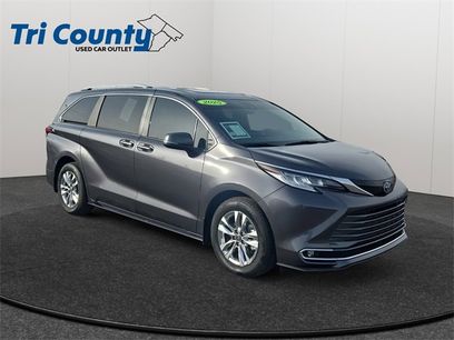 Used 2025 Toyota Sienna Limited