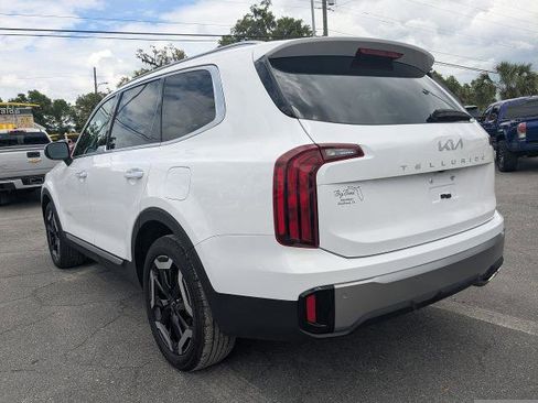 Used 2025 Kia Telluride S FWD image 6