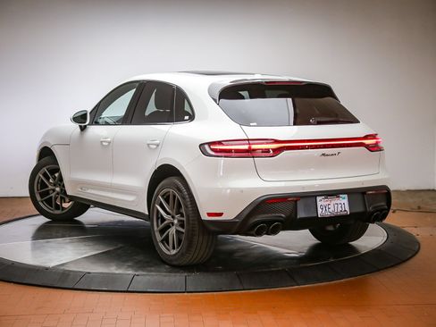 Certified 2025 Porsche Macan Turbo AWD/4WD image 3