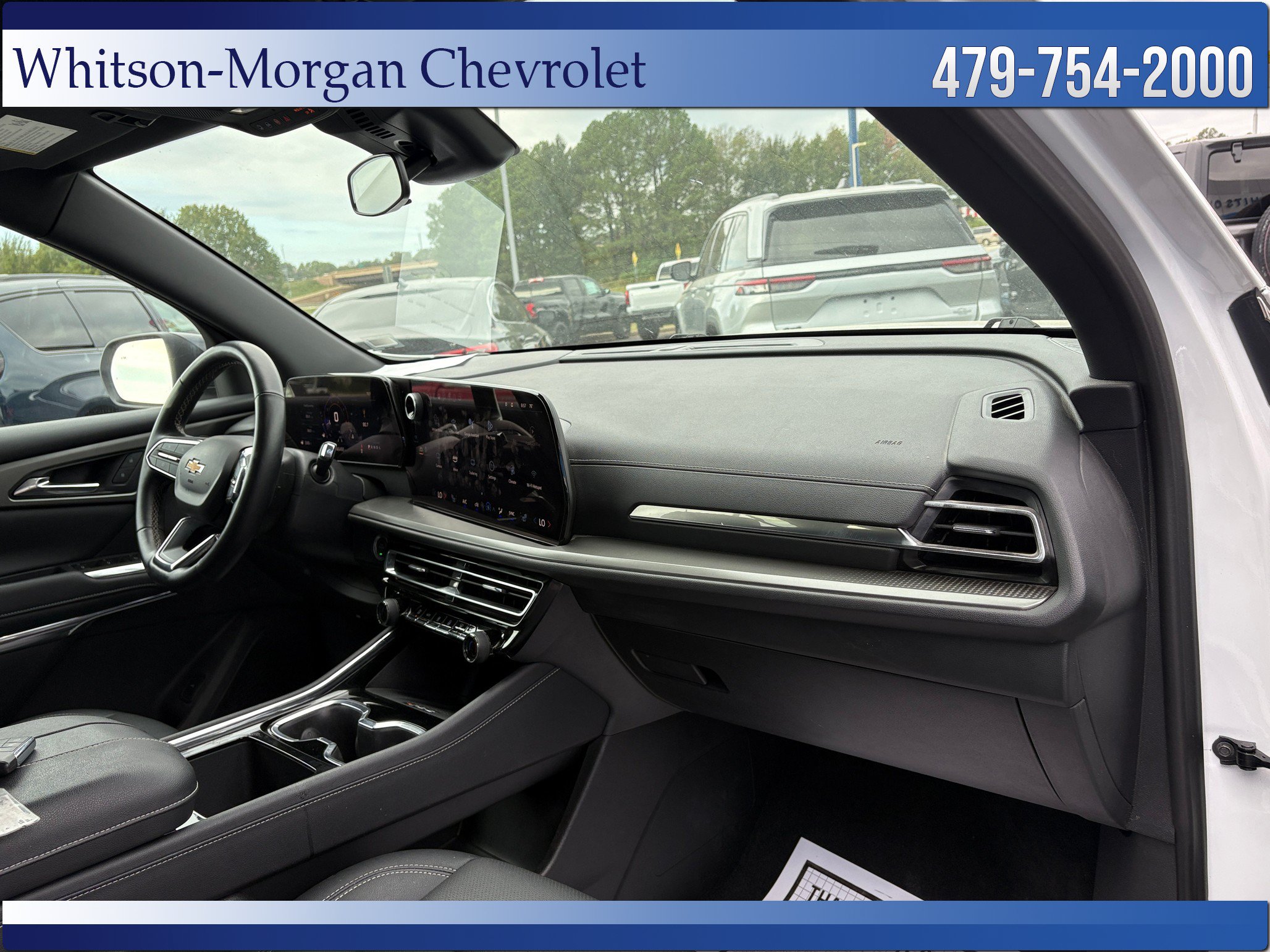 Used 2025 Chevrolet Traverse LT FWD image 36