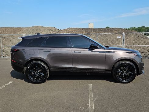 Used 2025 Land Rover Range Rover Velar Dynamic SE AWD/4WD image 7