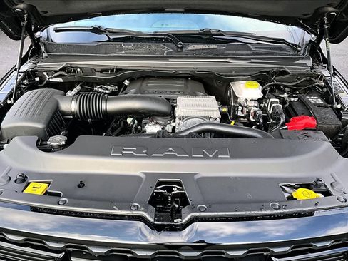 New 2026 RAM 1500 Big Horn AWD/4WD image 9