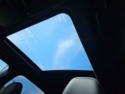 Used 2025 Subaru Forester Limited w/ Popular Package image 10