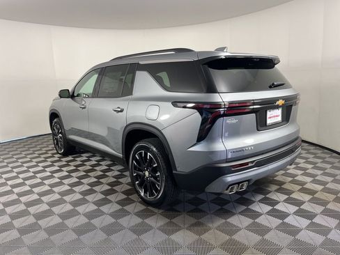 New 2026 Chevrolet Traverse LT FWD image 3