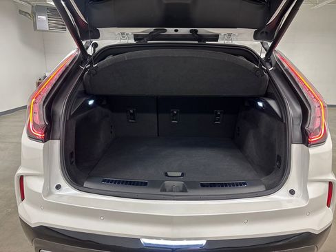 Used 2024 Cadillac XT4 Sport w/ Cold Weather Package FWD image 19