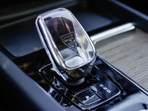 New 2026 Volvo XC60 B5 Plus image 23