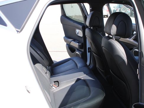 Used 2023 Genesis GV60 Advanced AWD/4WD image 16