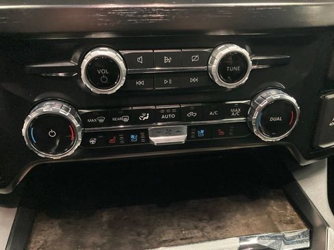 Used 2024 Ford F350 Lariat w/ Lariat Ultimate Package AWD/4WD image 31