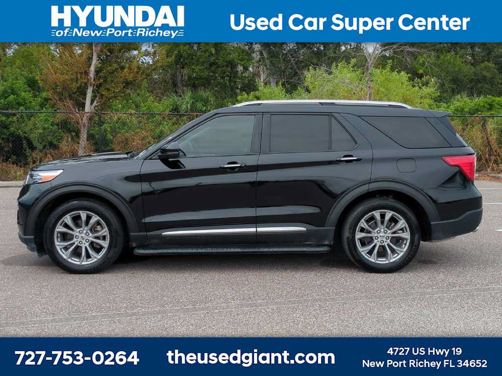 Used 2022 Ford Explorer Limited w/ Equipment Group 301A RWD image 2
