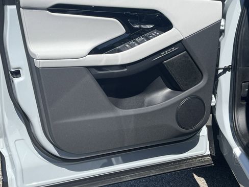 New 2026 Land Rover Range Rover Evoque Dynamic SE image 11