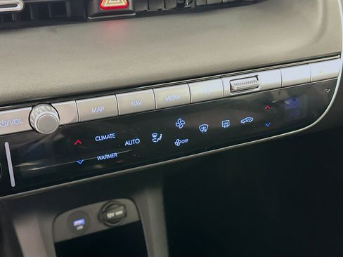 Used 2024 Hyundai Ioniq 5 SE image 24