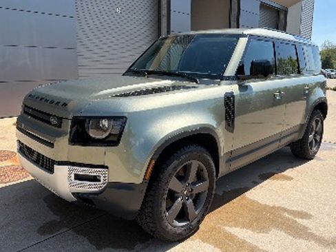 Used 2025 Land Rover Defender 110 S AWD/4WD image 1